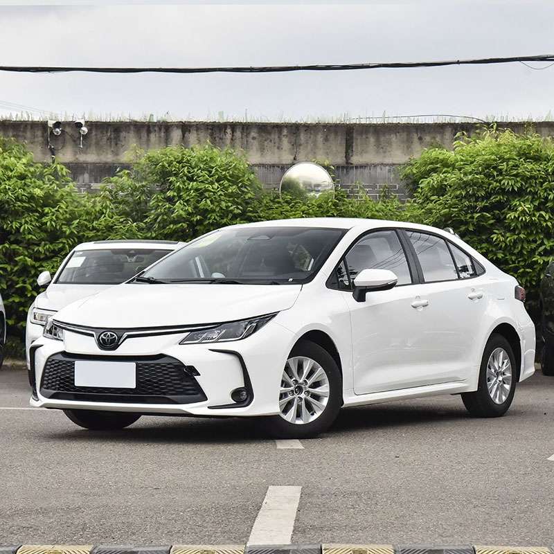 Бензин седан Toyota Corolla